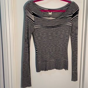 PHILIPPE ADEC  Classic looking